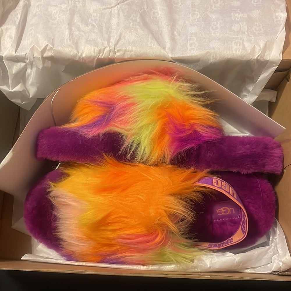 Brand new UGG slides